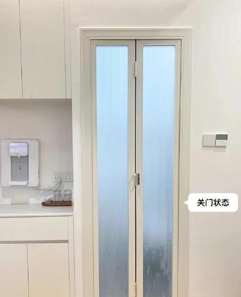 卫生间折叠门价格与选购攻略