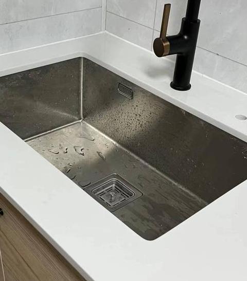 瓷砖灶台粘贴胶水种类及选择指南