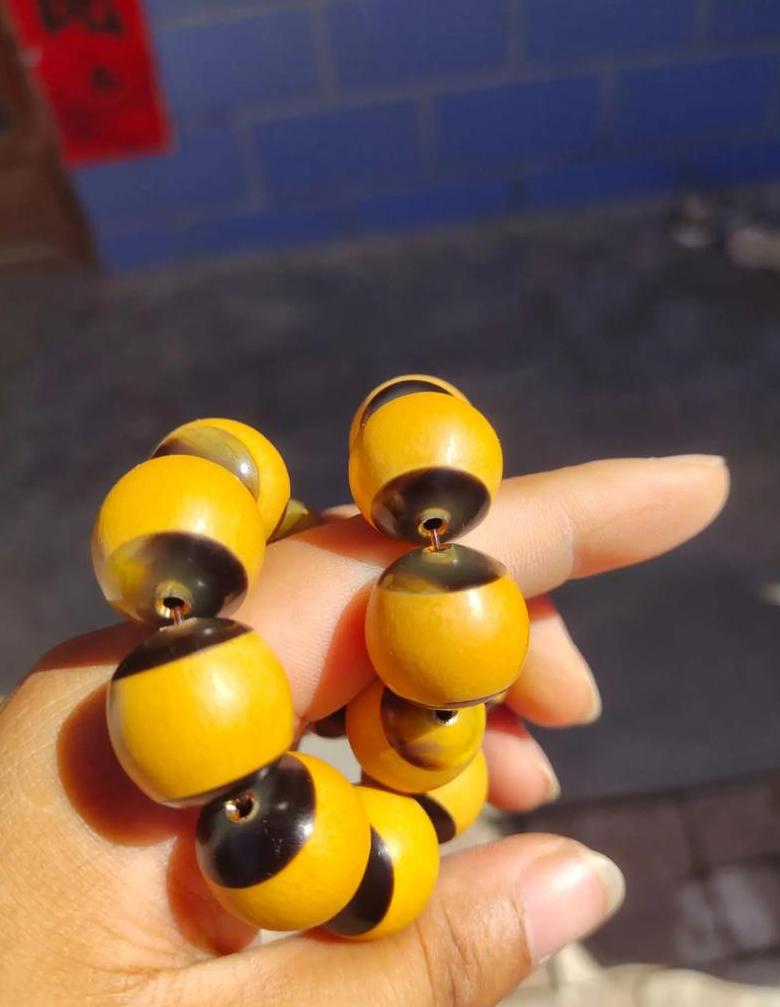 小葫芦破碎：寓意转变与新生