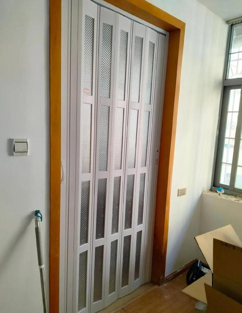 深圳PVC折叠门通燃气条件及安全须知